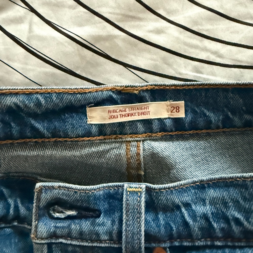 Levi's Ribcage Straight Leg - Picture 8 of 12